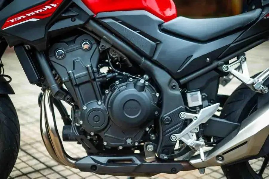 Honda CB 500 Hornet ou Kawasaki Z500? O Duelo Definitivo das Nakeds que Você Precisa Conhecer! Motos 